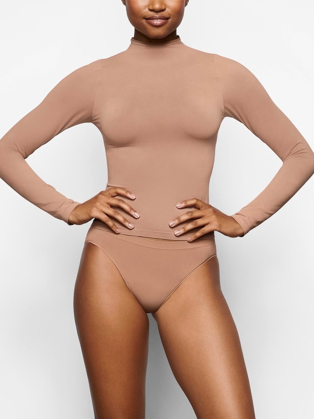 NWT skims soft smoothing seamless brief in Sienna